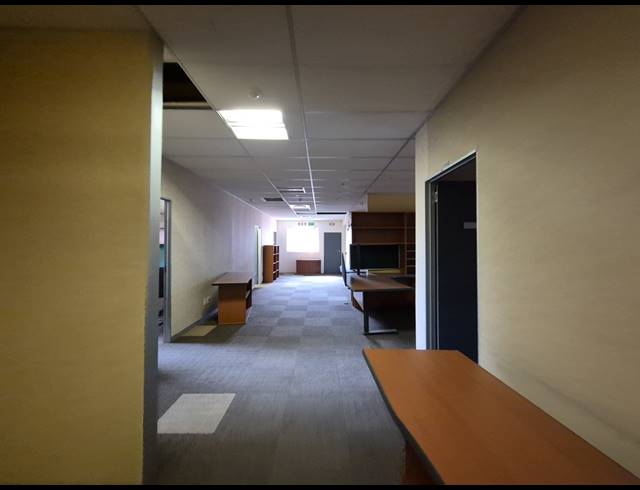 10,702M² OFFICE TO LET IN ILLOVO